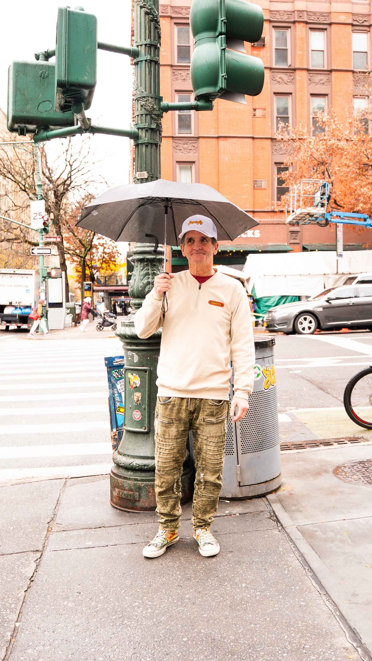 mark_superfly_inviting_customers_green_wednesday_event